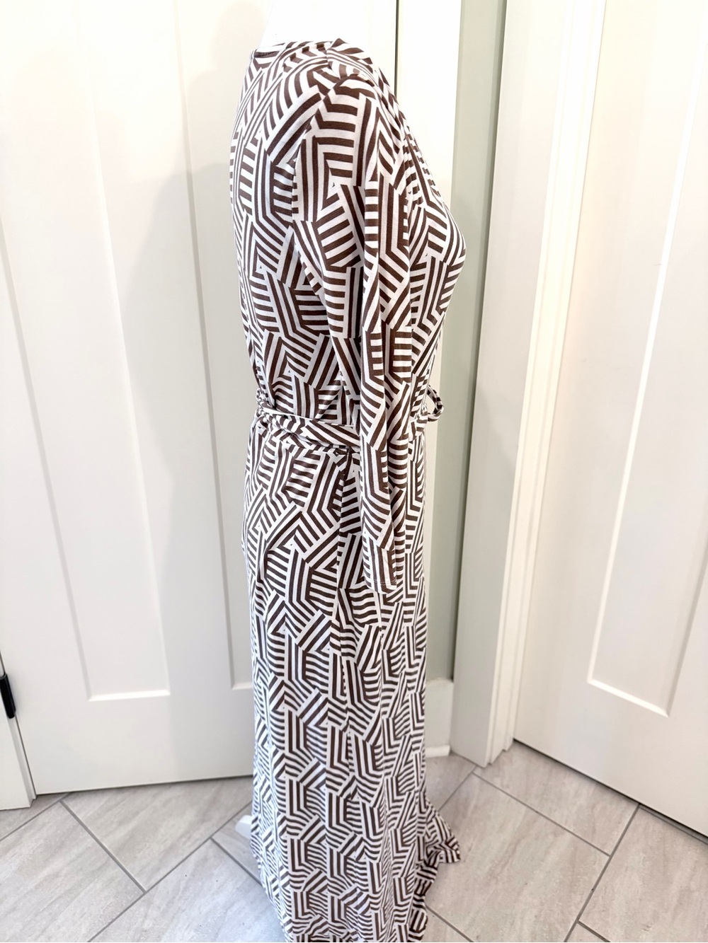 Boden Wrap Maxi Dress - Picture 4 of 8